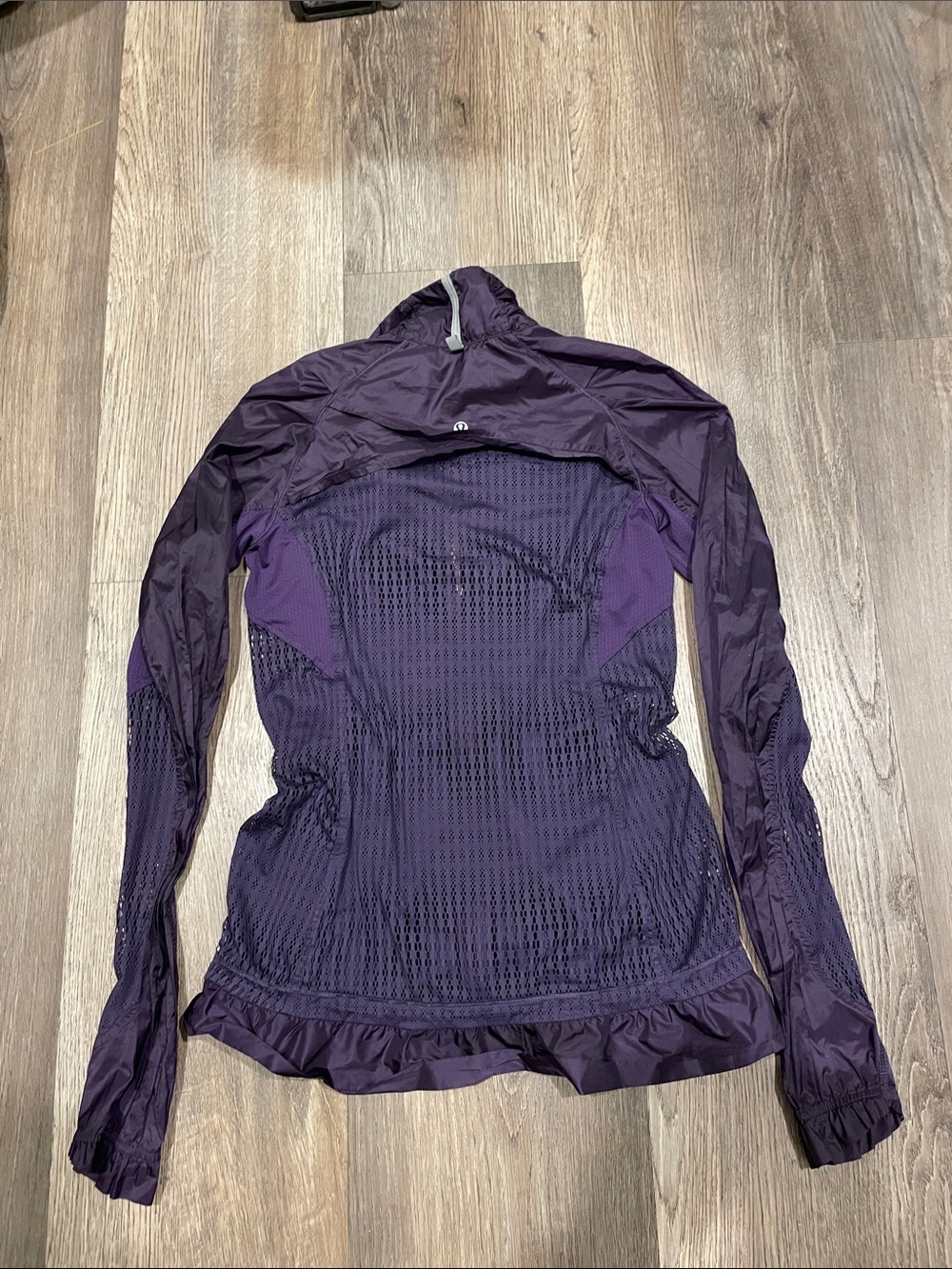Lululemon Run Wild Jacket Purple Concord Grape size 4 Windbreaker Jacket - Women - Picture 10 of 12